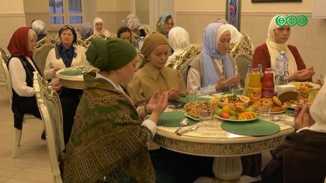 В священный месяц Рамадан продолжаются традиционные ифтары