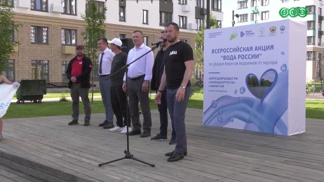 Больше 700 горожан очистили  береговую линию озера Кустарёвское