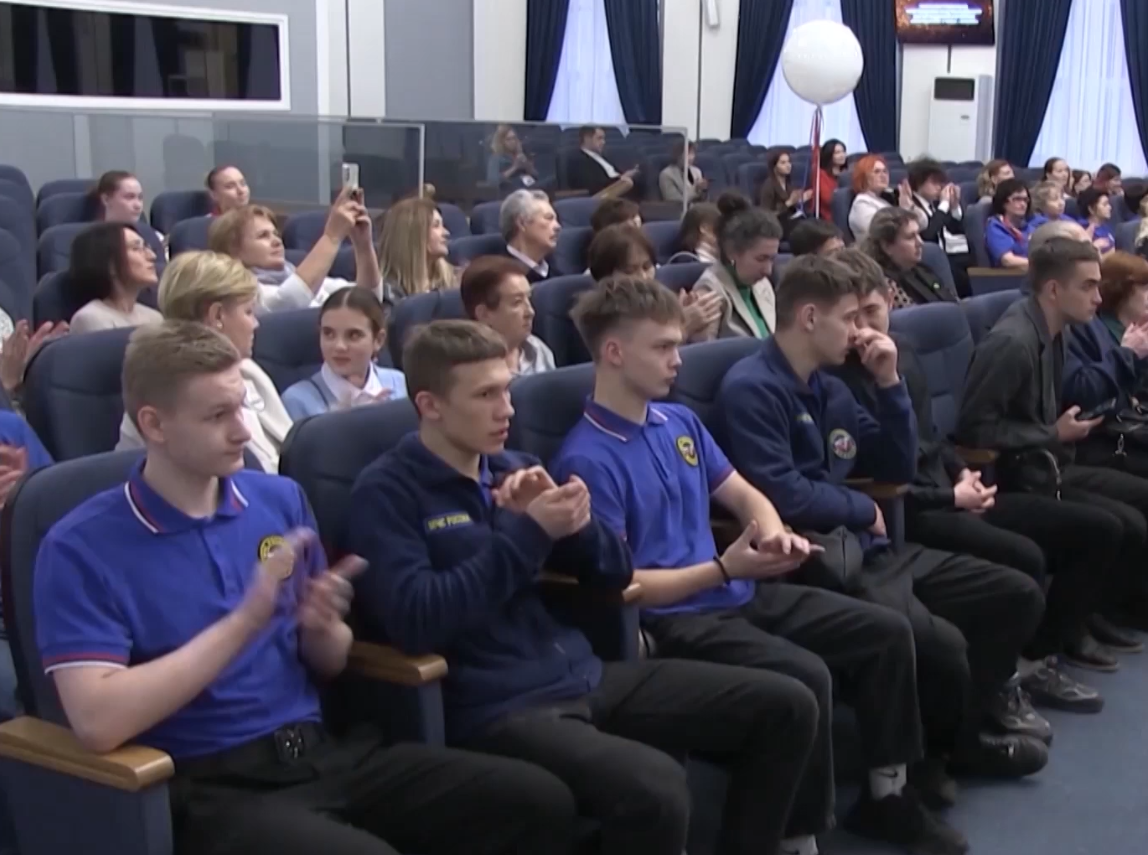 В Уфе состоялась церемония награждения номинантов «Волонтёр года-2025»