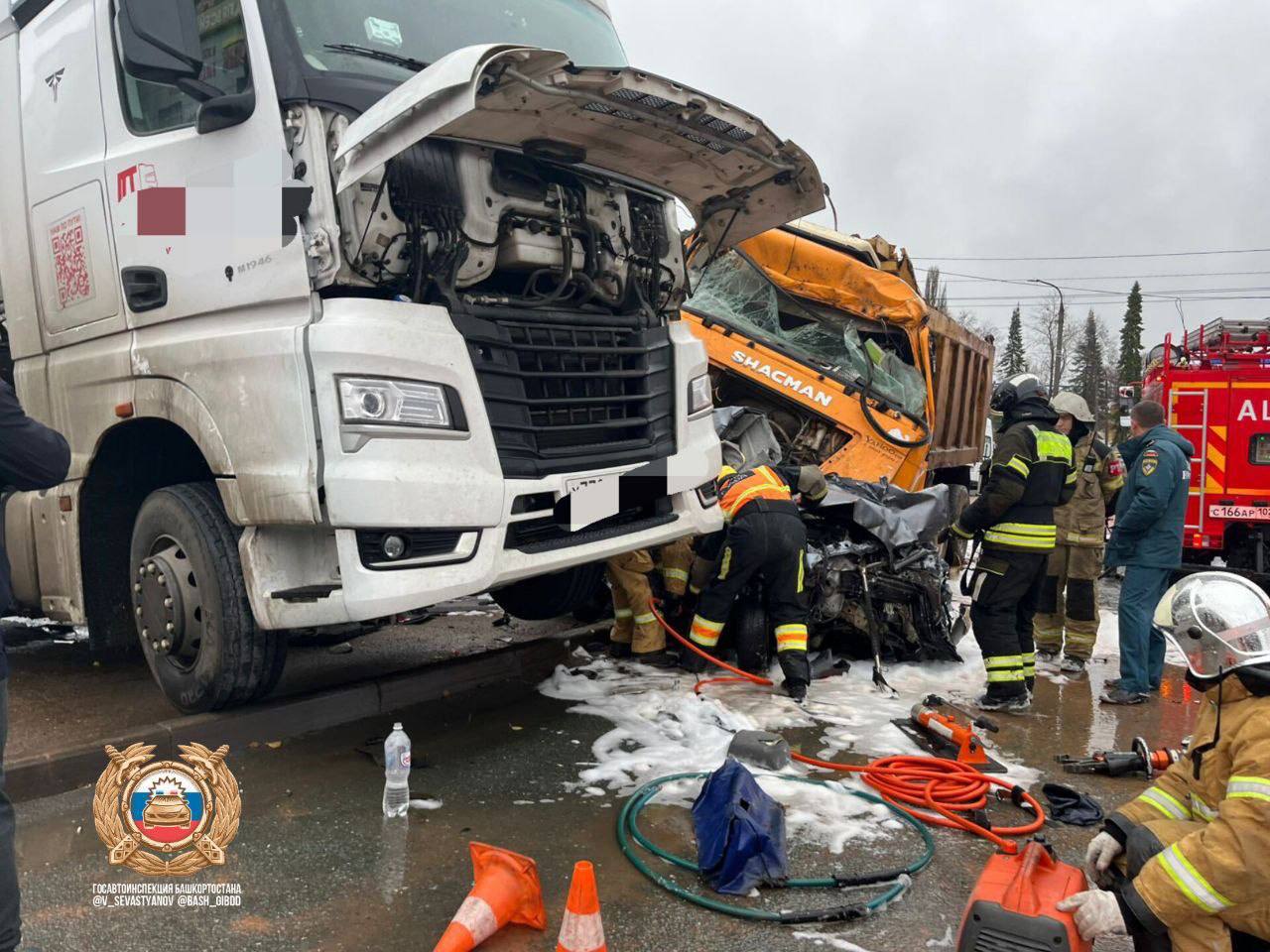 В Уфе 12 машин попали в аварию