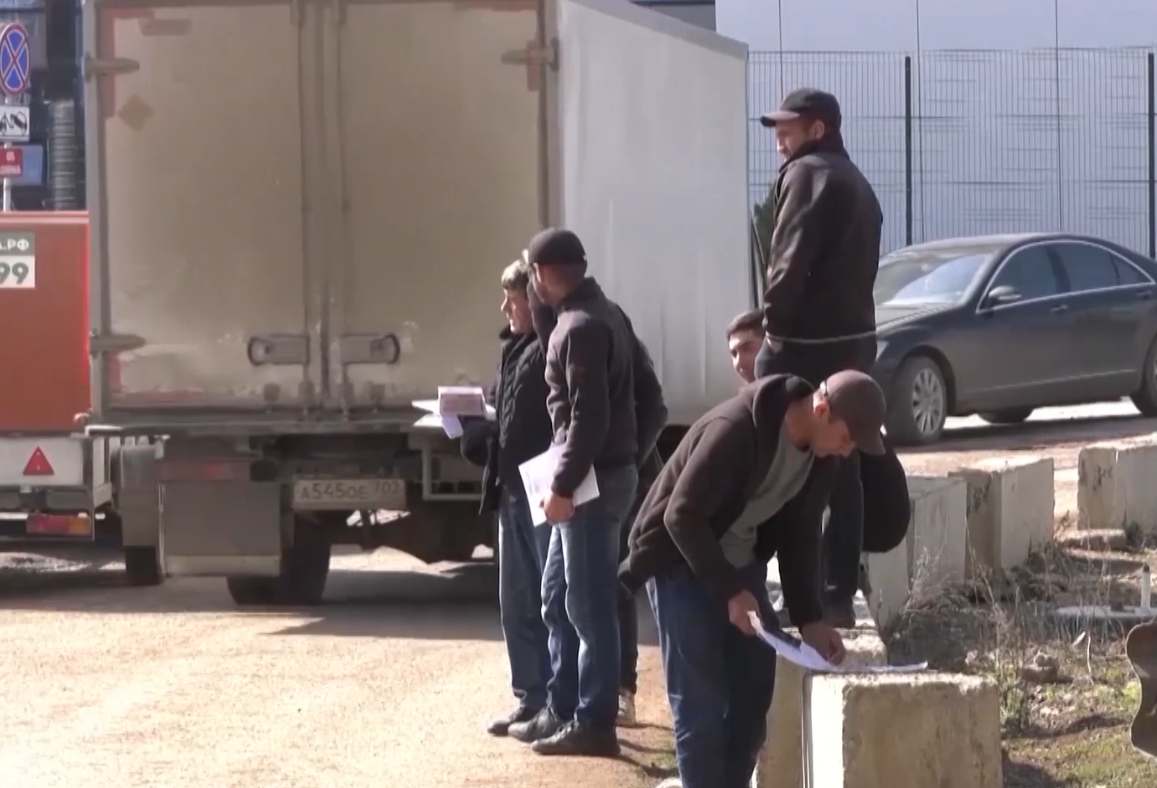 Более 400 нарушений миграционного законодательства за 1,5 недели