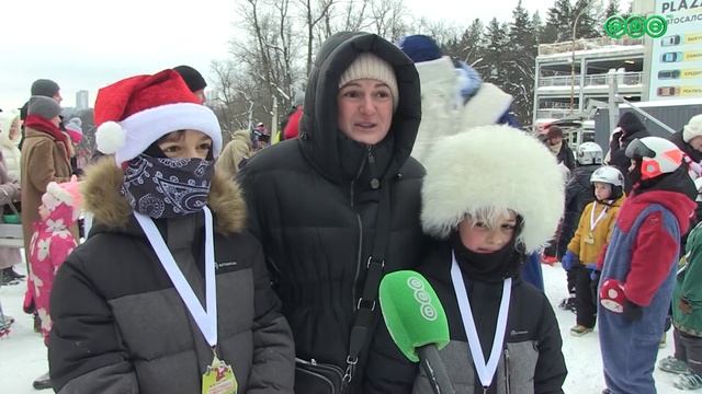 Костюмированный парад на горнолыжке