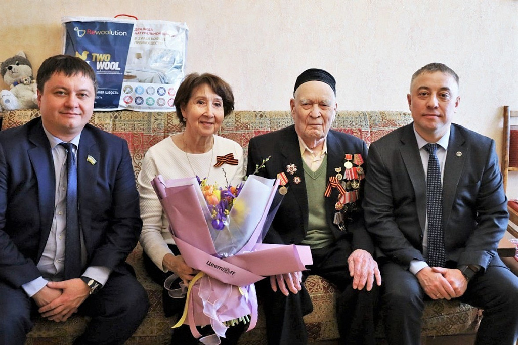 С благодарностью за героизм и труд
