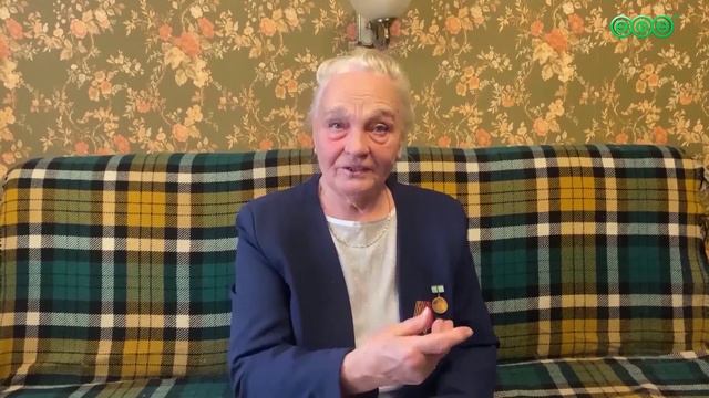 Волонтеры пришли с подарками к жительнице блокадного Ленинграда