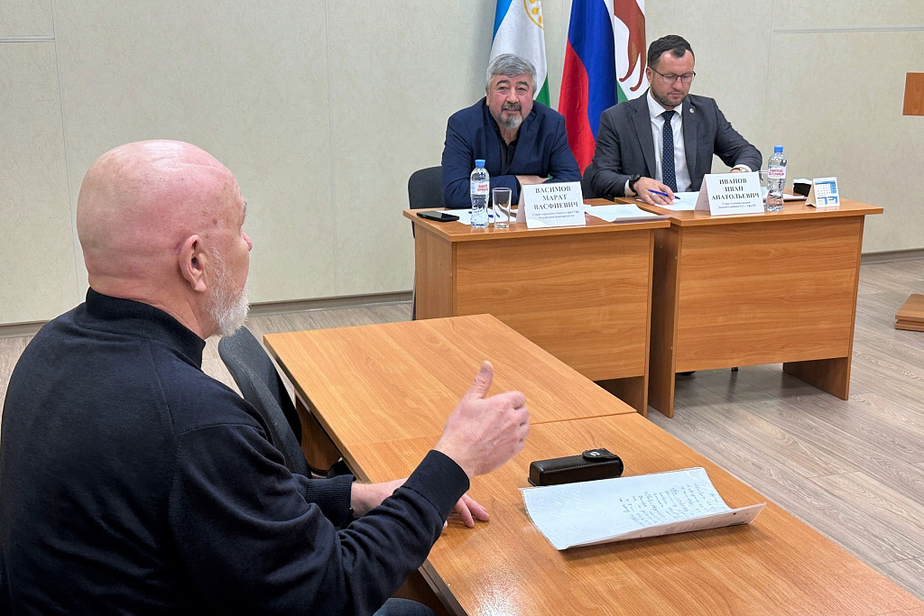 Марат Васимов провёл приём жителей Дёмского района