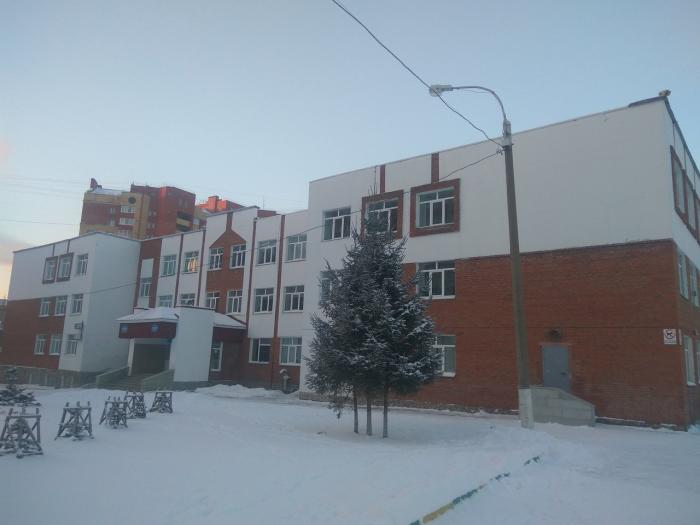 В Уфе девятиклассник напал на школу с пневматическим оружием